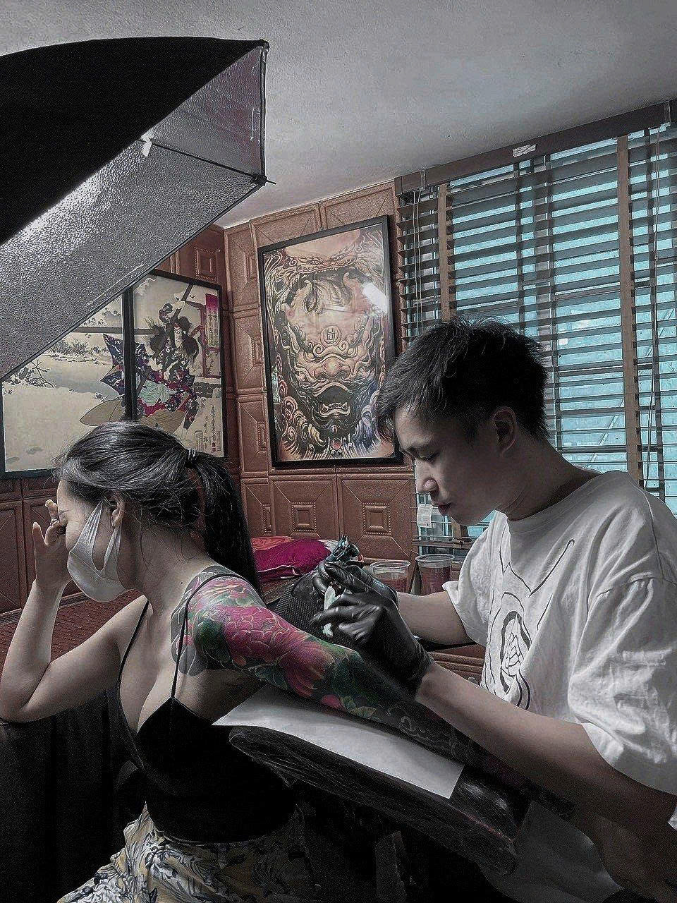 Best Walk In Tattoo Studio Hanoi for Foreigners and Travelers 1 Walk in tattoo studio Hanoi